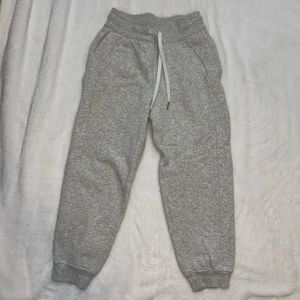 NWOT Lululemon Gray Scuba Sweatpants